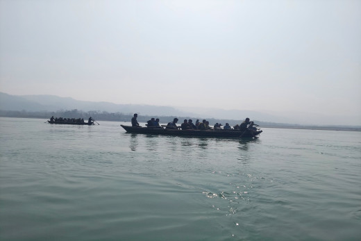 पर्यटक आकर्षित गर्न नारायणीमा डुंगा सफारी सुरु